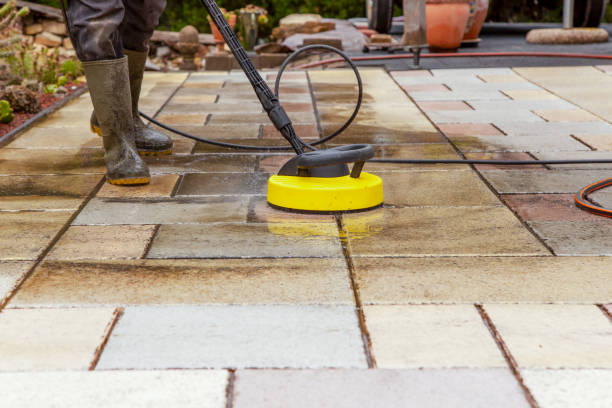 Best Driveway Pressure Washing  in Lynn, MA
